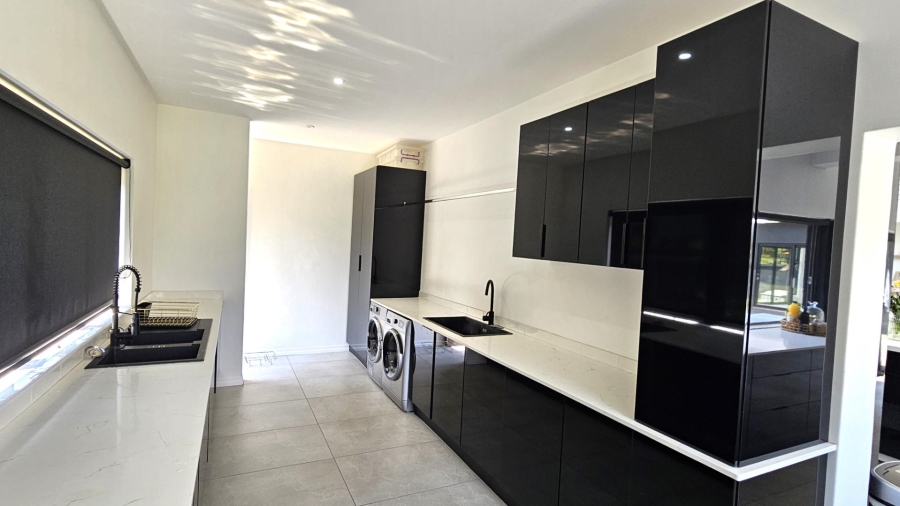 4 Bedroom Property for Sale in The Islands Estates North West